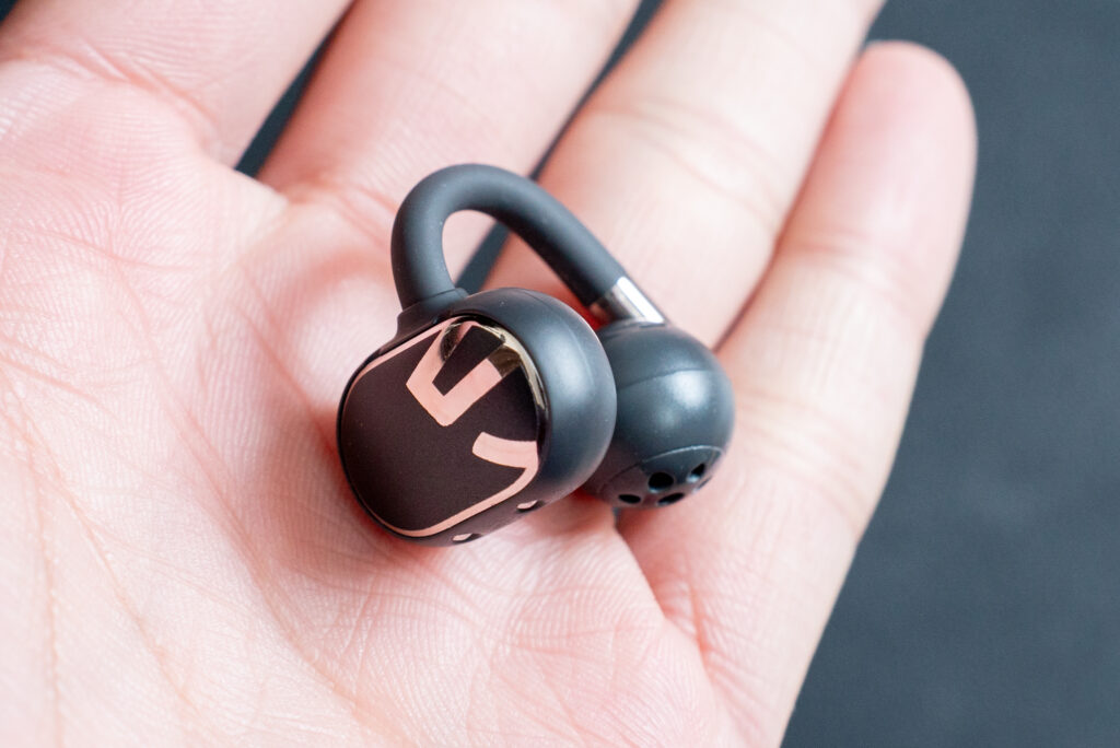 イヤホン本体のデザイン